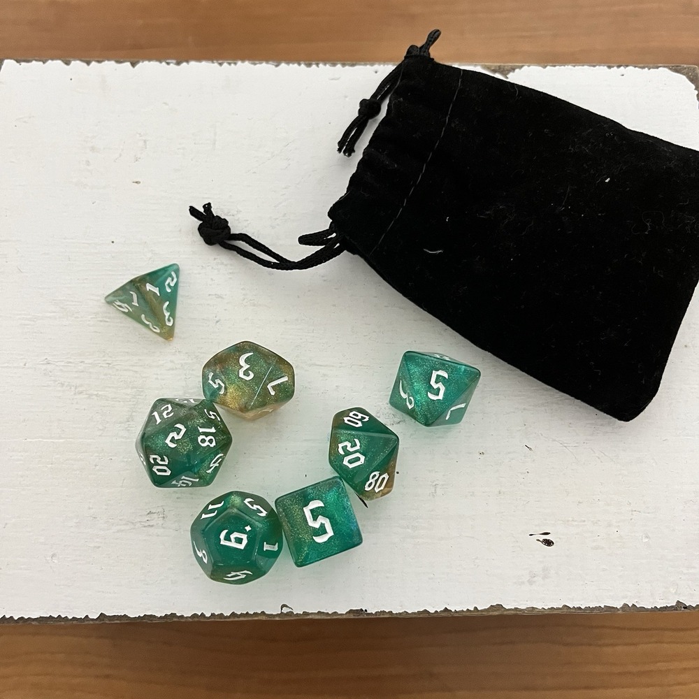 Set Of 7 Dice & Velvet Carry Bag Sparkly Green‎ & Gold